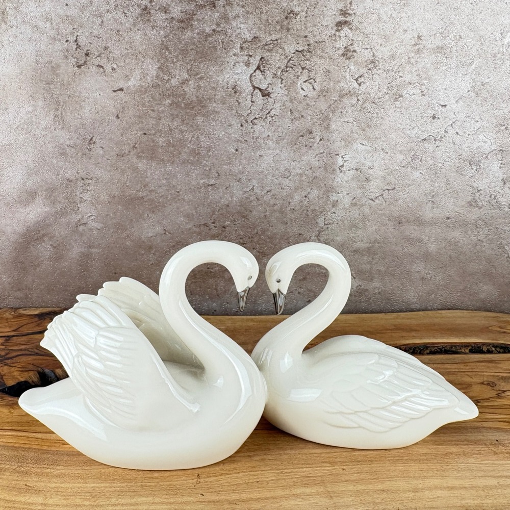 Lenox Forever Yours Swans 6090070 Wedding Promises Cake Topper 1999 w/ Box - Picture 2 of 9